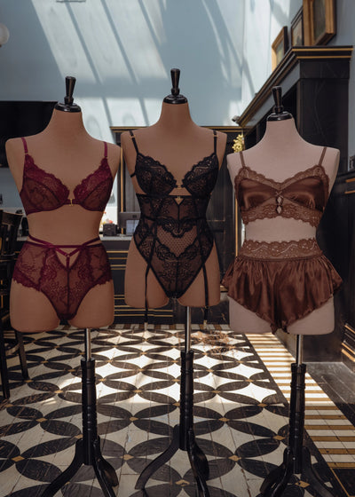 Strappy High Waist Crotchless Panty - Cherry Lacquer