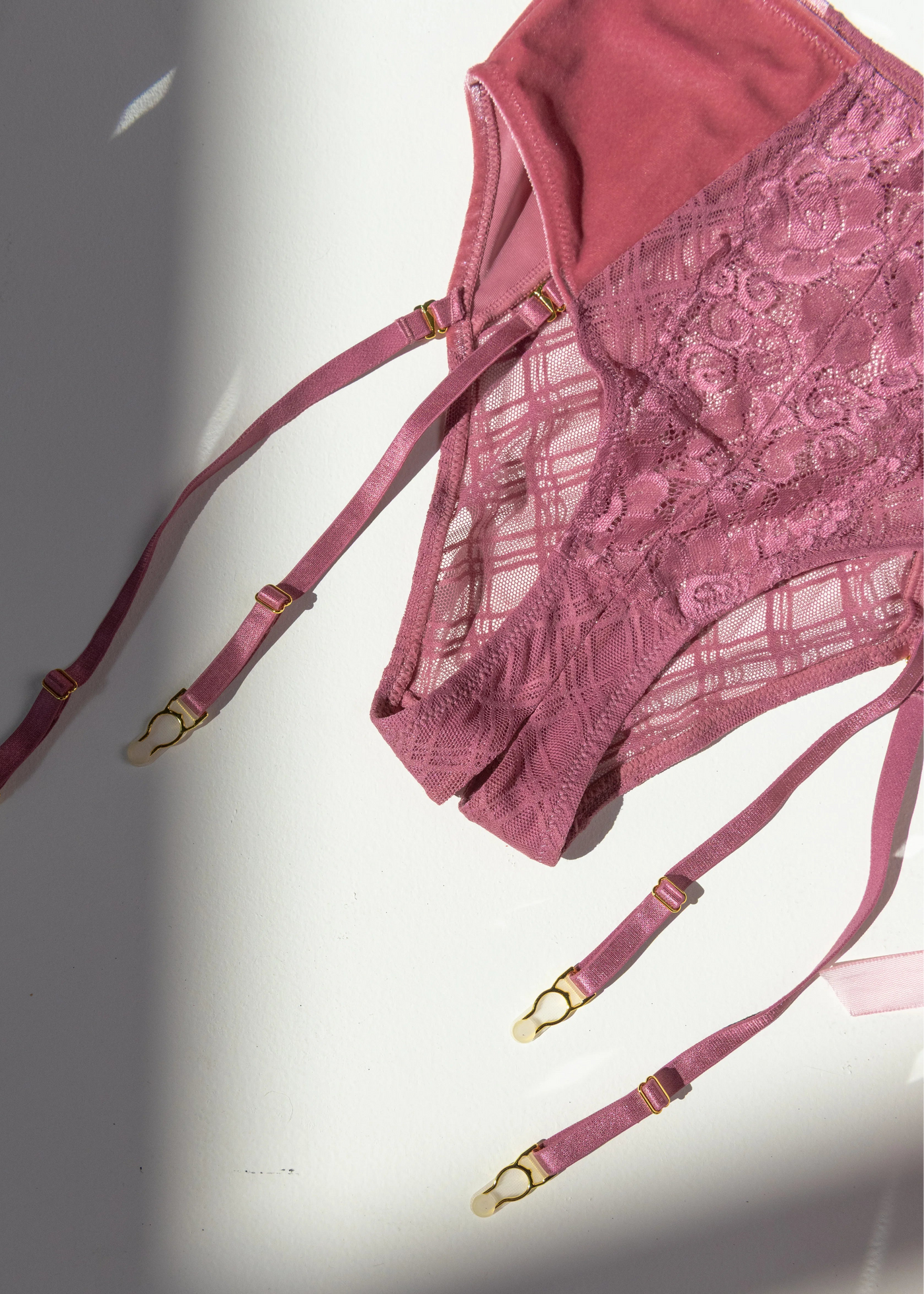 High Waist Velvet Crotchless Garter Panty - Sugarplum Pink