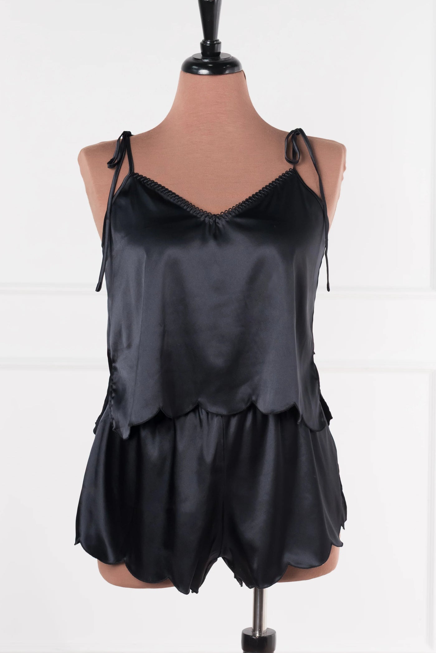 Scalloped Embroidered Satin Shorts - Black