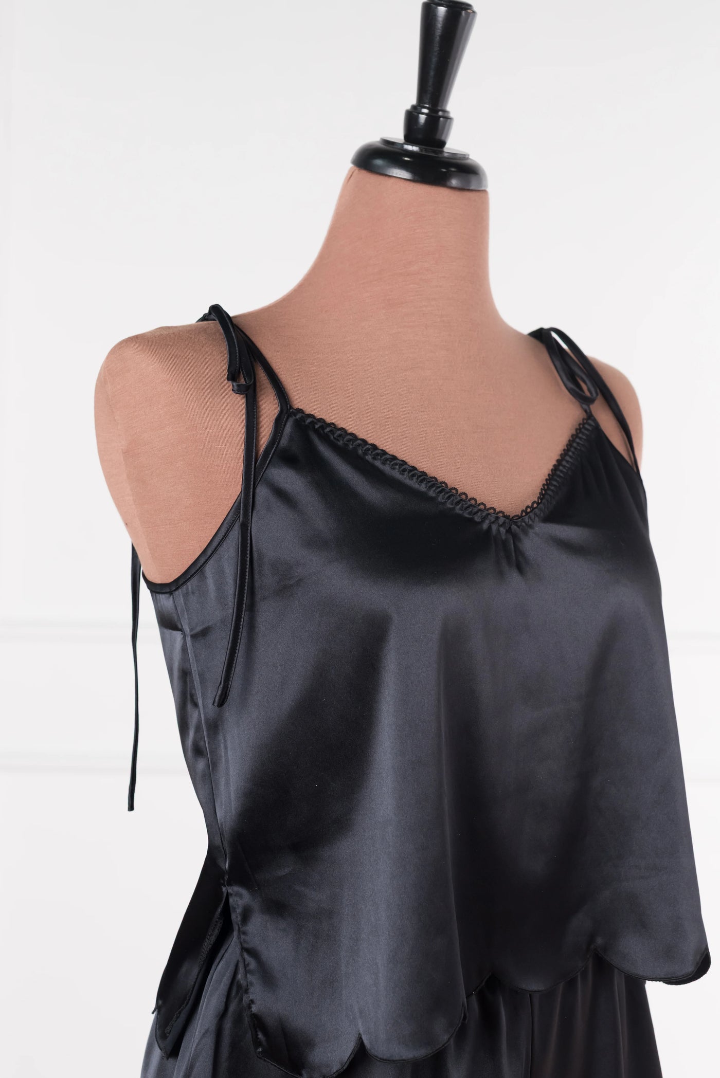 Scalloped Embroidered Satin Cami - Black
