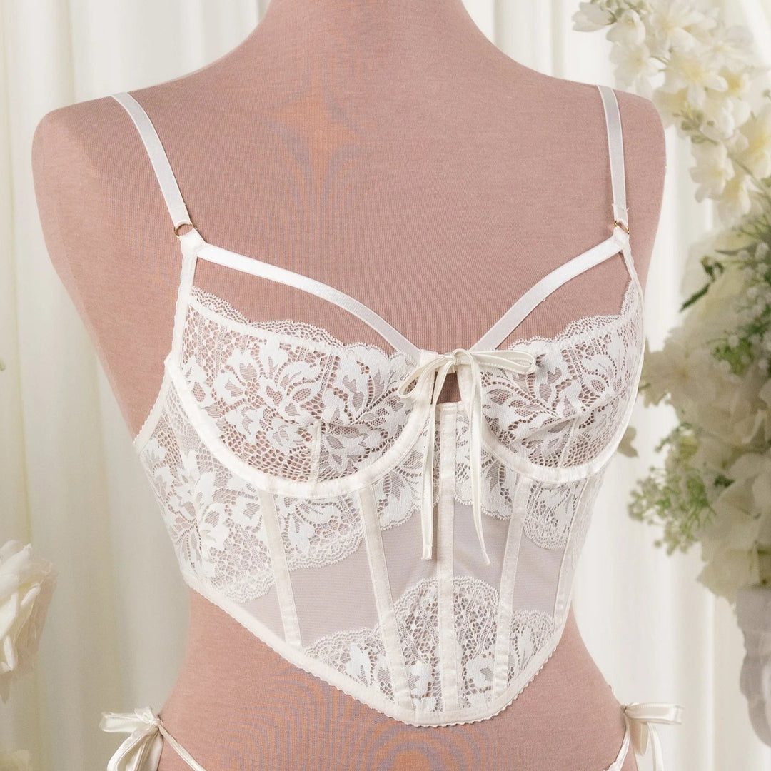 Lacy Underwire Corset - Pearl | Mentionables