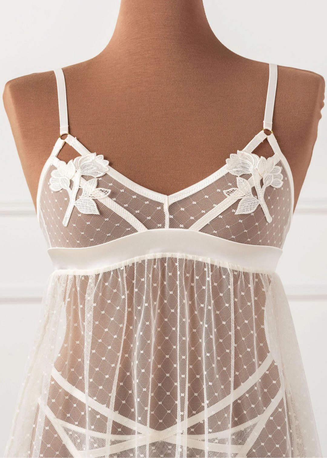 Women's Appliqué & Diamond Mesh Babydoll In Pearl