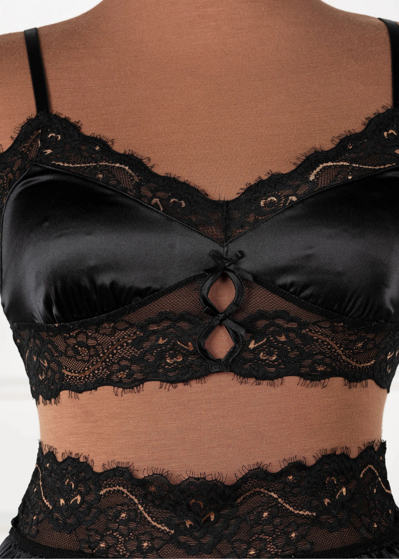 Lacy Satin Keyhole Two-Toned Bralette - Black
