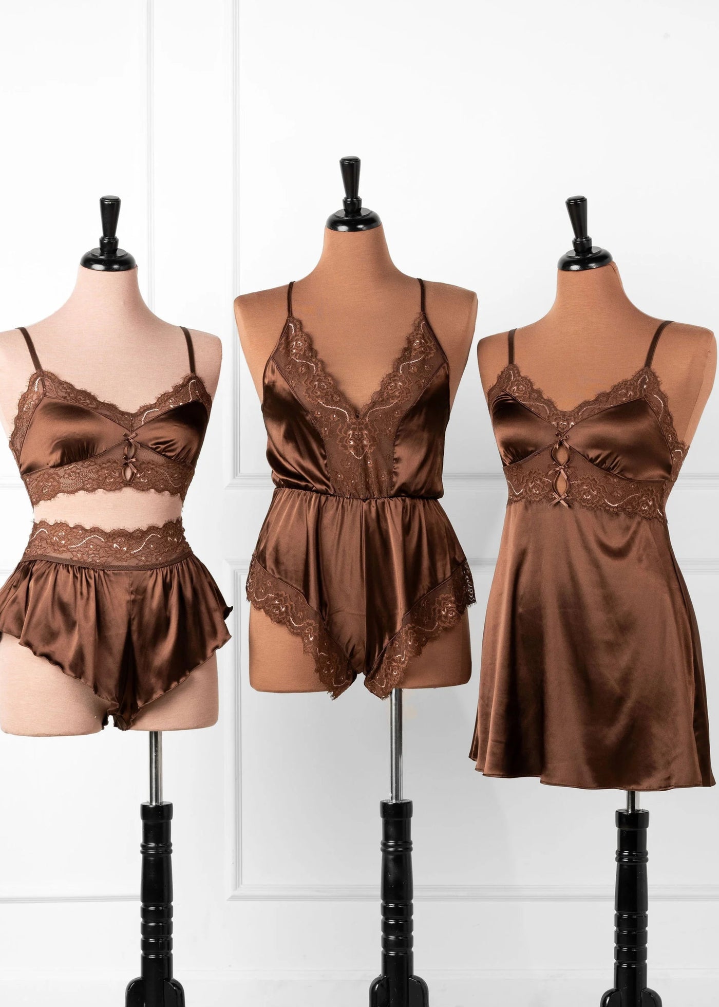 Lacy Satin Keyhole Bralette - Chocolate