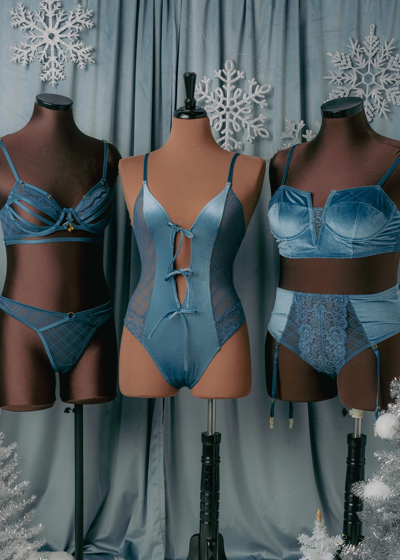 Strappy Underwire Charm Bralette - Retro Blue