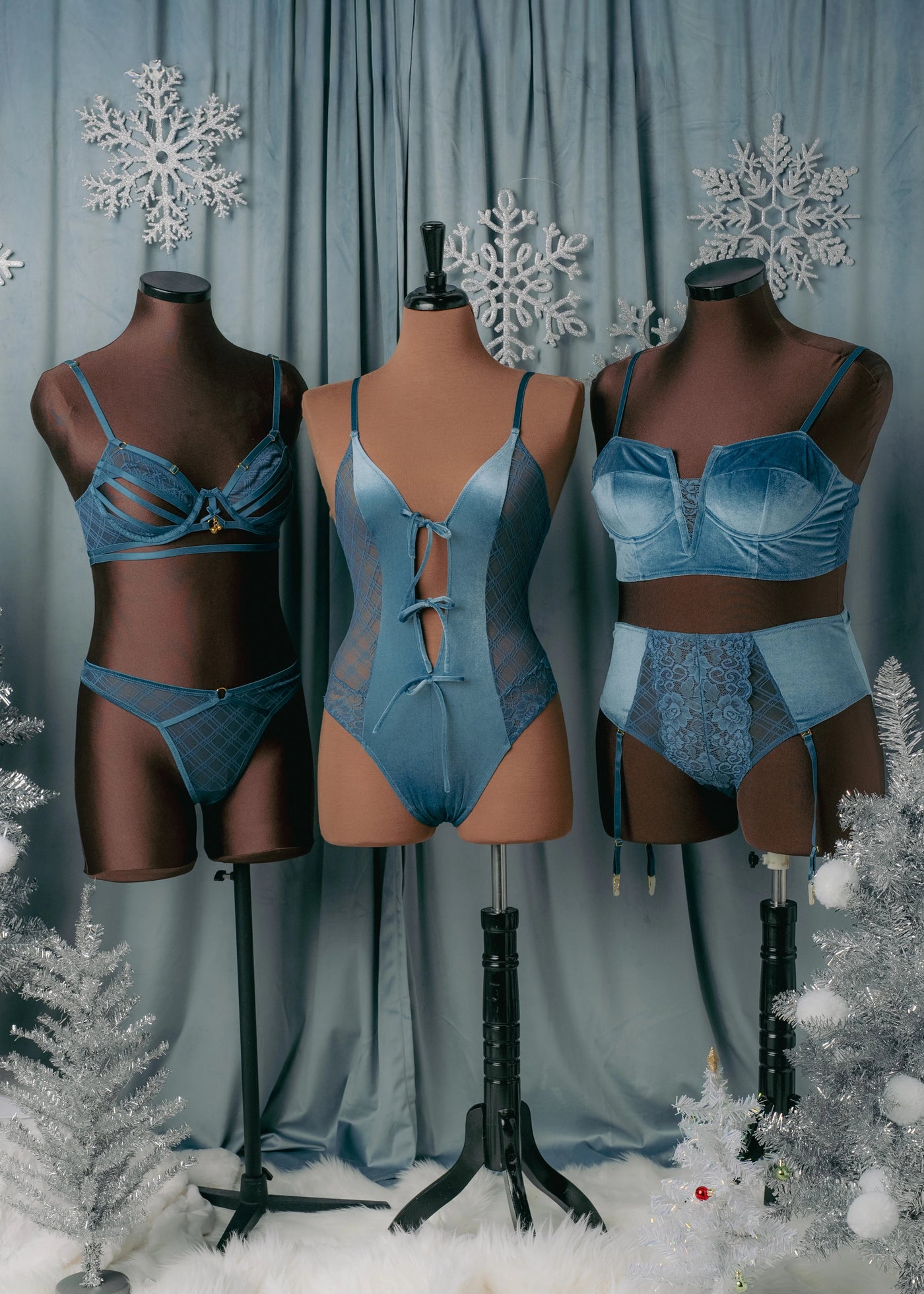 High Waist Velvet Crotchless Garter Panty - Retro Blue