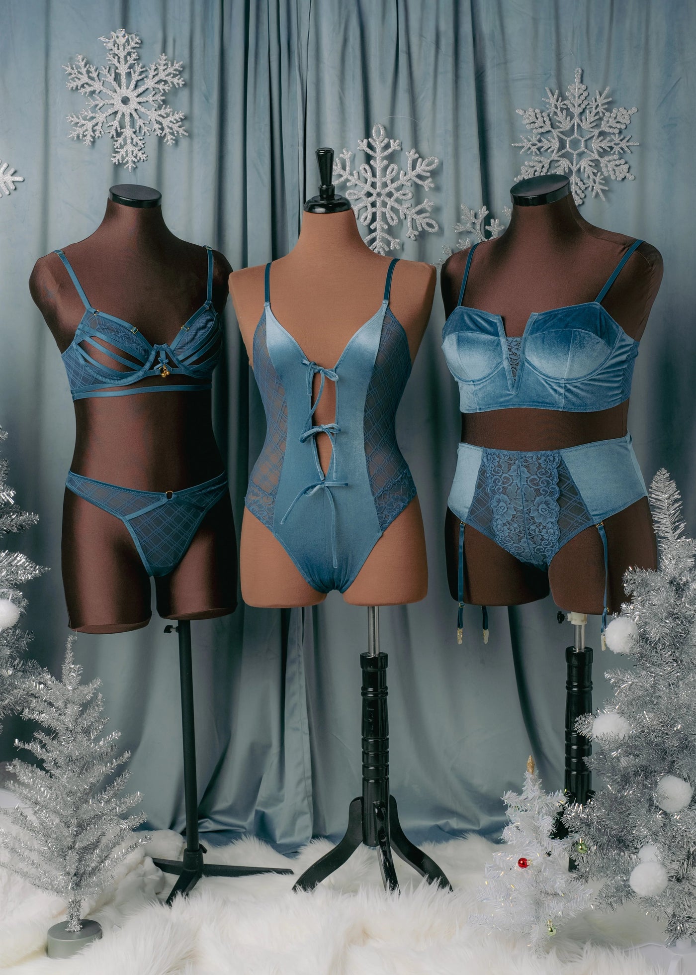 Lace & Velvet Crotchless Teddy - Retro Blue