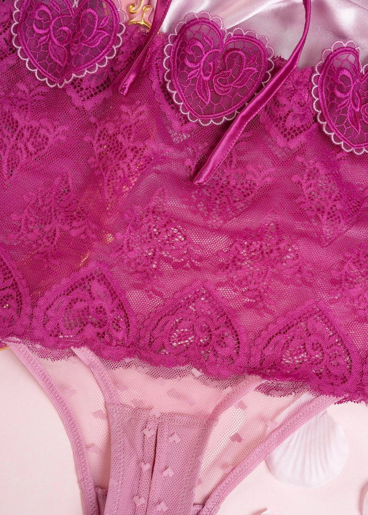 Lacy Crotchless Hipster Panty - Fuchsia | Mentionables
