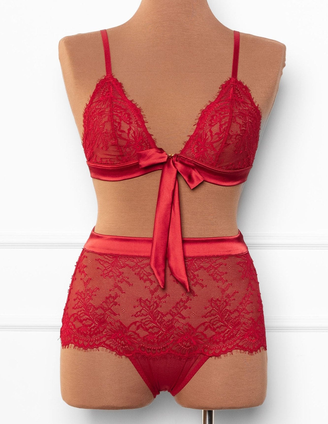 Eyelash Lace Bow High Waist Crotchless Panty - Red - Mentionables