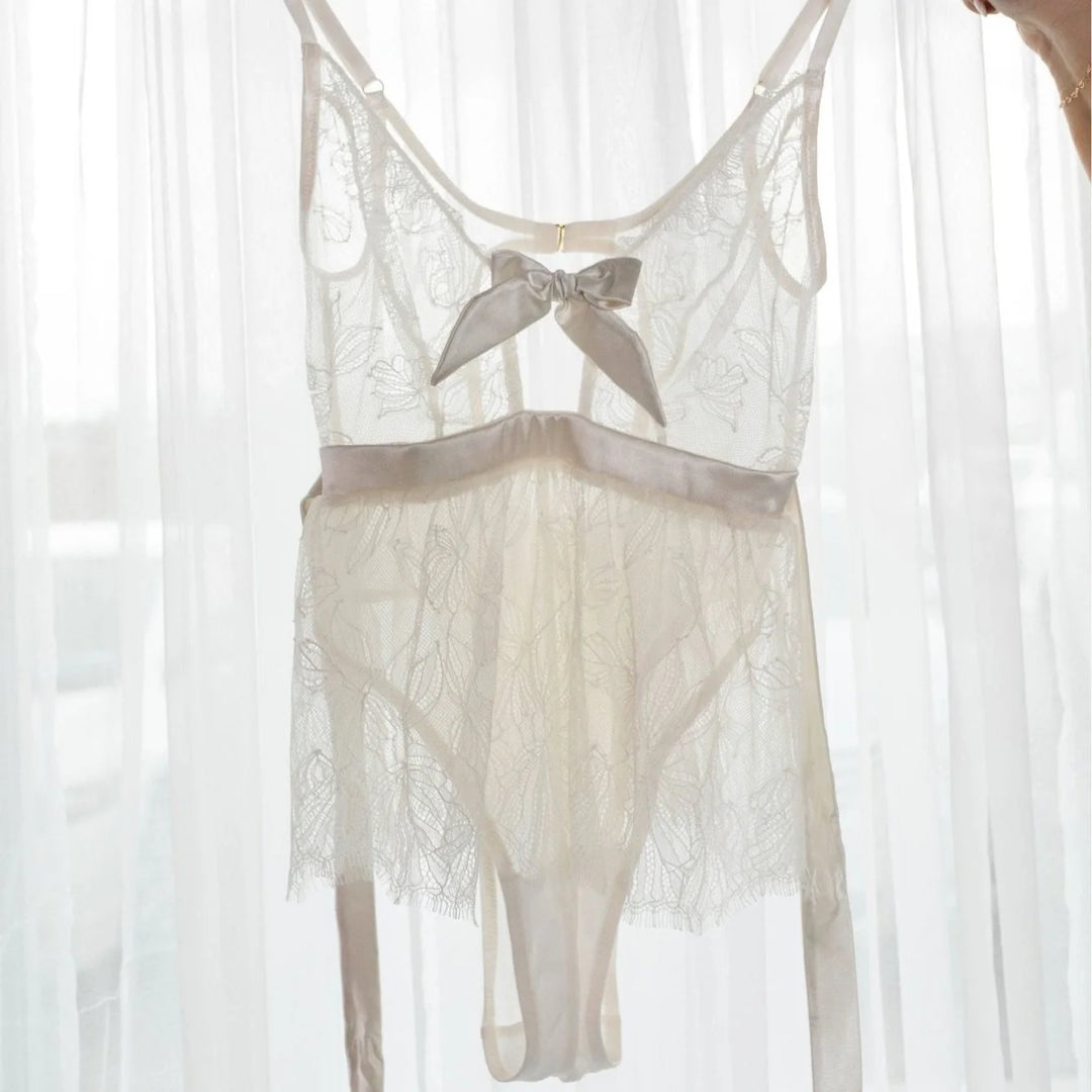 Bedroom Magic: Transform Your Lingerie Into Sexy Halloween Costumes Mentionables Bedroom Magic: Transform Your Lingerie Into Sexy Halloween Costumes Mentionables