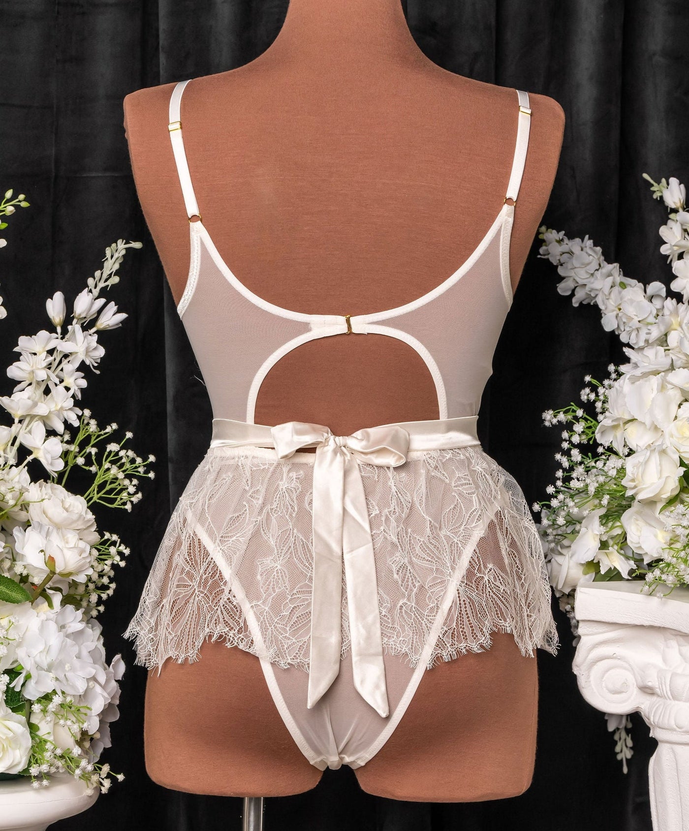 Eyelash Lace Crotchless Teddy - Pearl - Mentionables