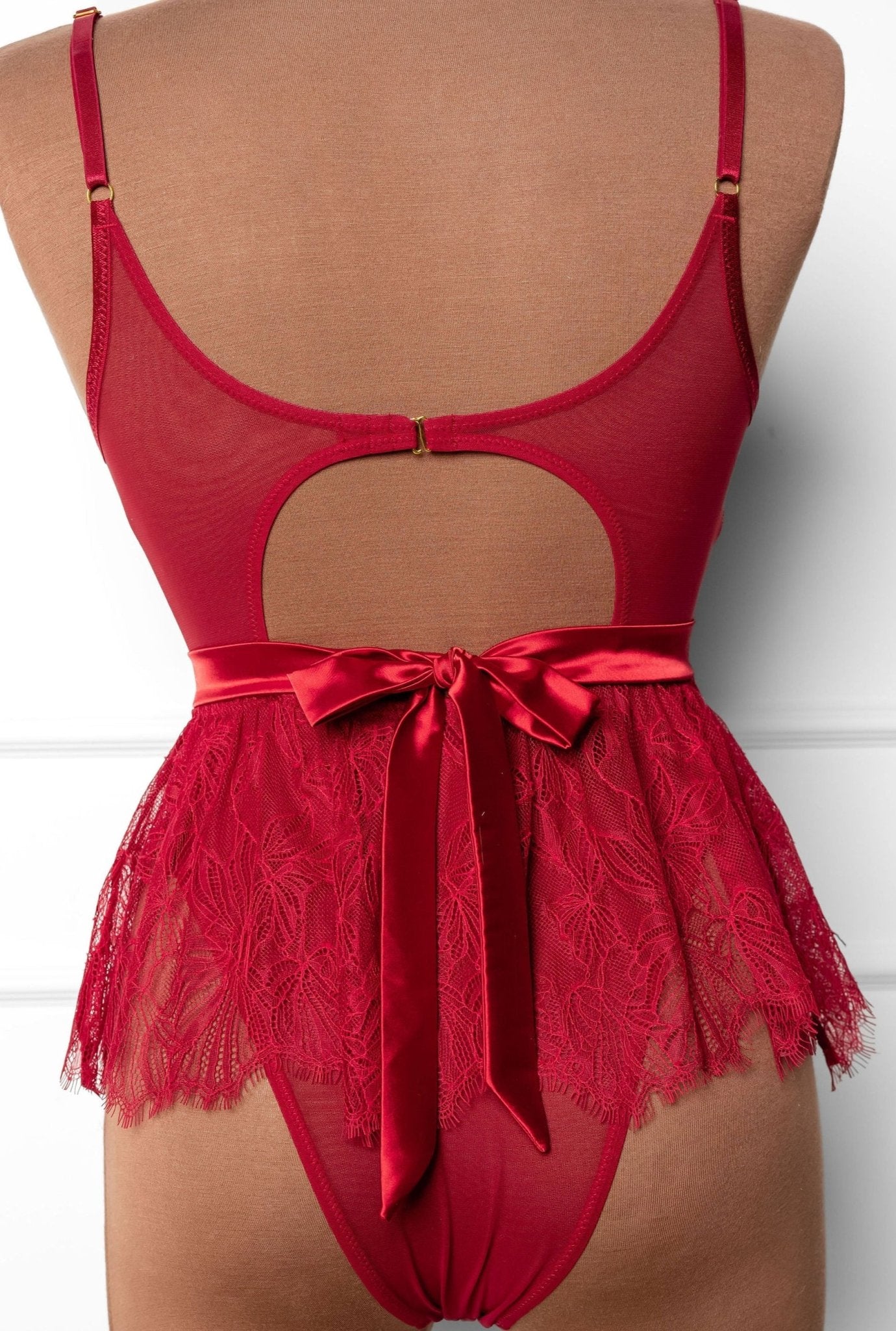 Eyelash Lace Crotchless Teddy - Red - Mentionables