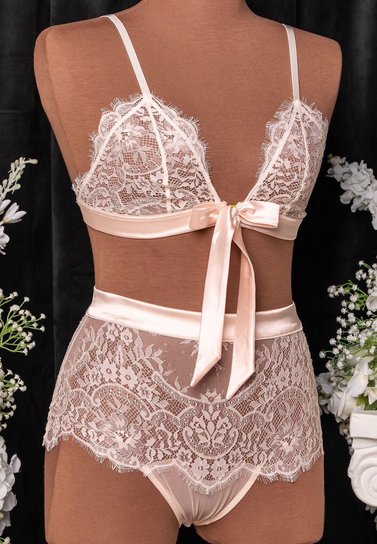 Eyelash Lace High Waist Crotchless Panty - Champagne - Mentionables