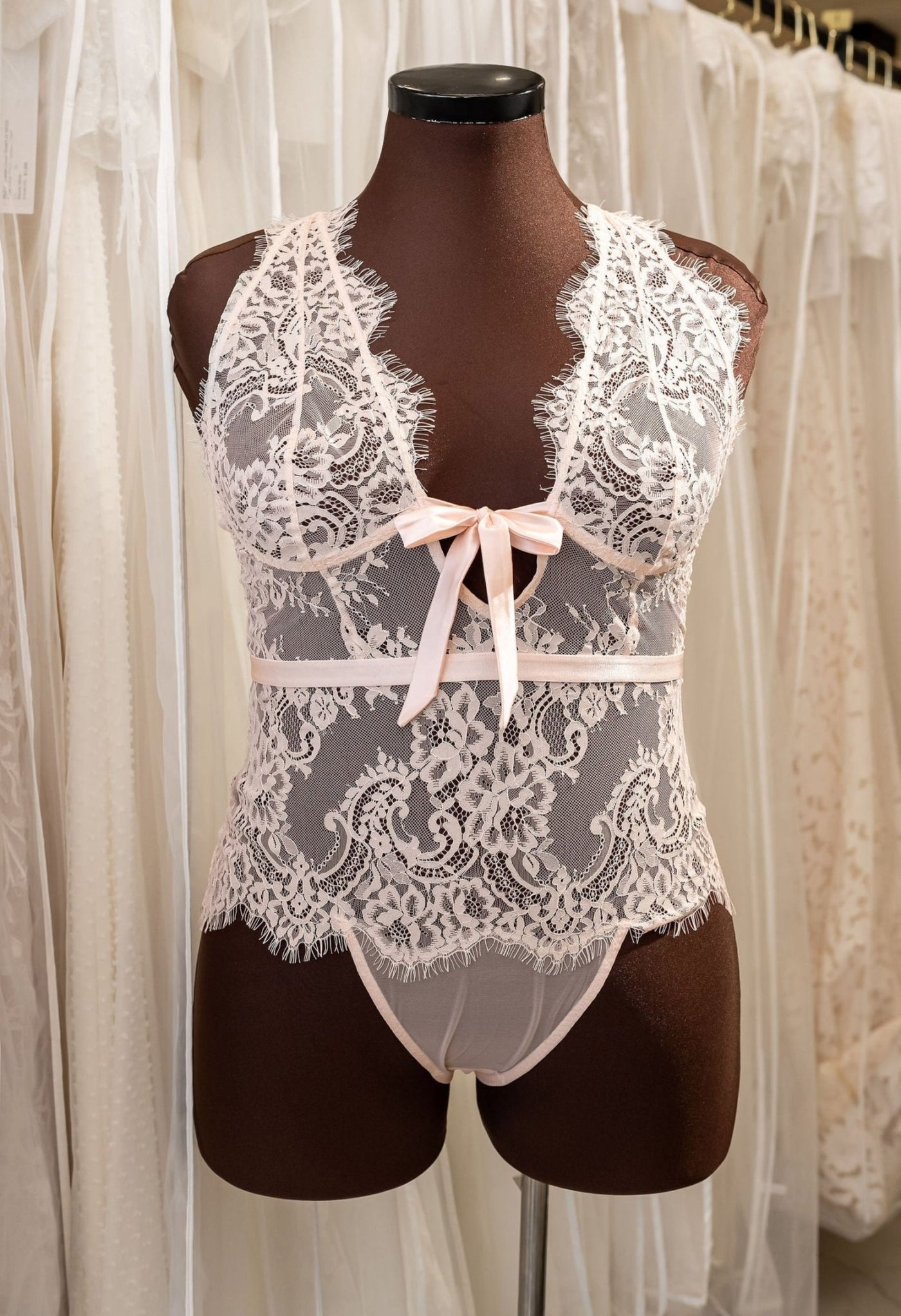 Eyelash Lace Teddy - Champagne - Mentionables