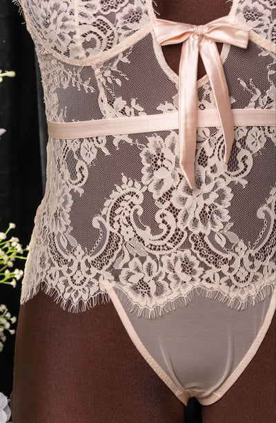 Eyelash Lace Teddy - Champagne - Mentionables