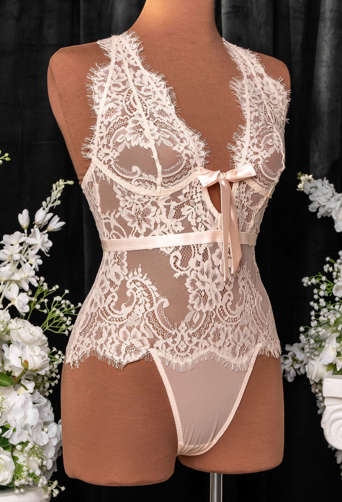 Eyelash Lace Teddy - Champagne - Mentionables