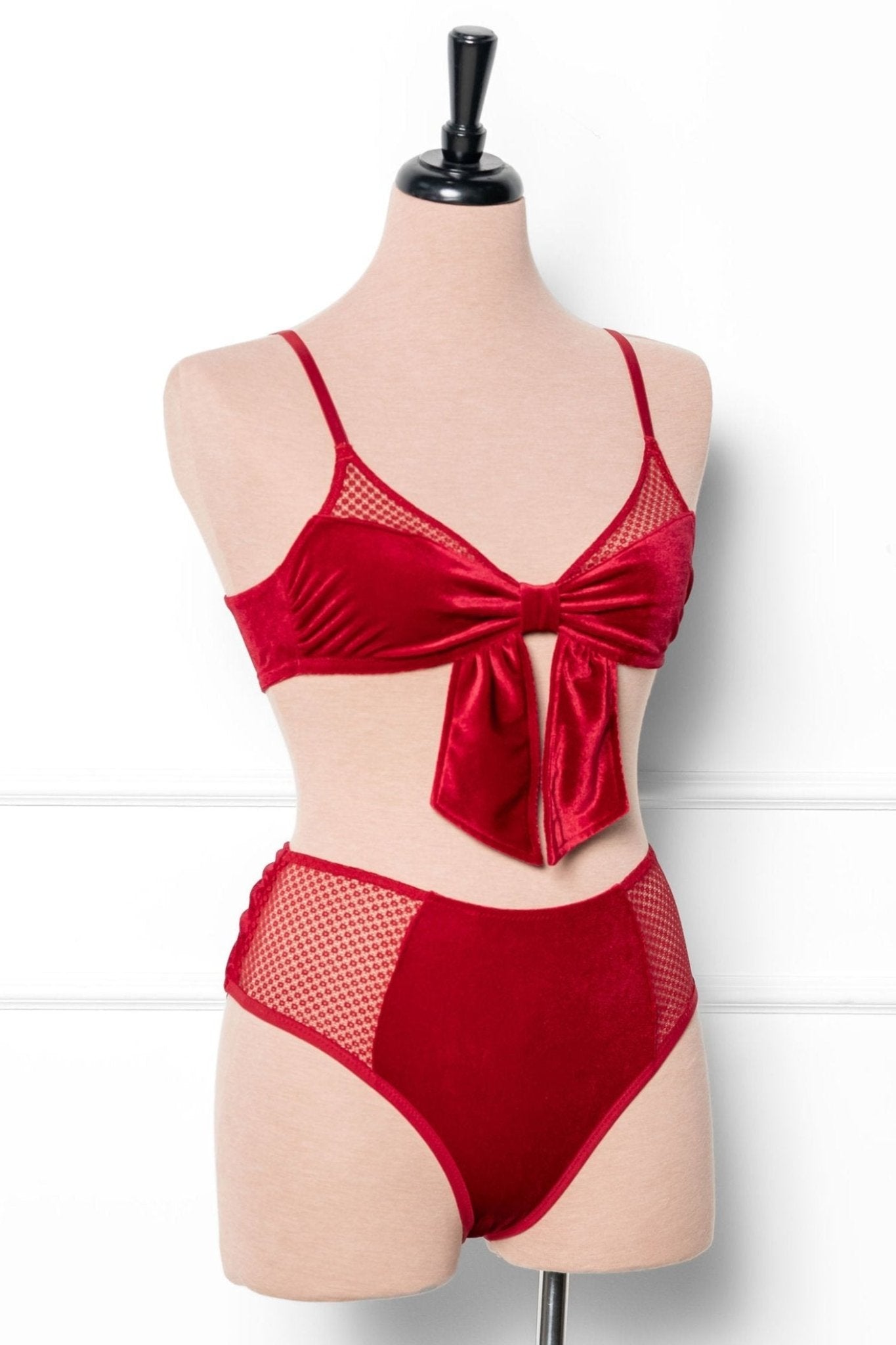 High Waist Velvet Open Back Panty - Red - Mentionables