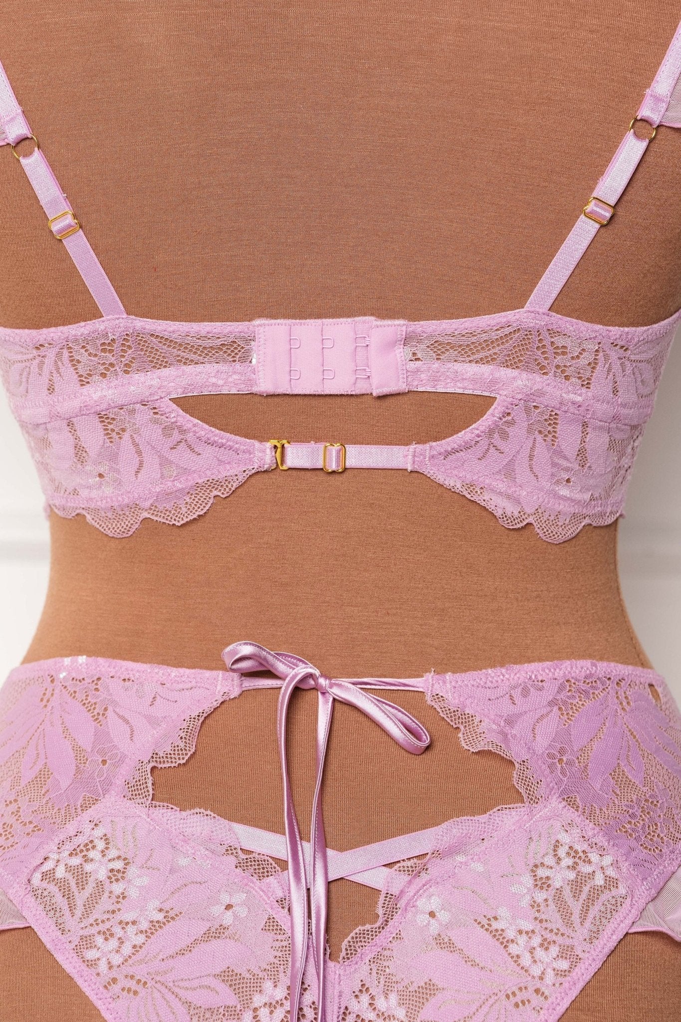 Lace & Mesh Keyhole Bralette - Lilac - Mentionables