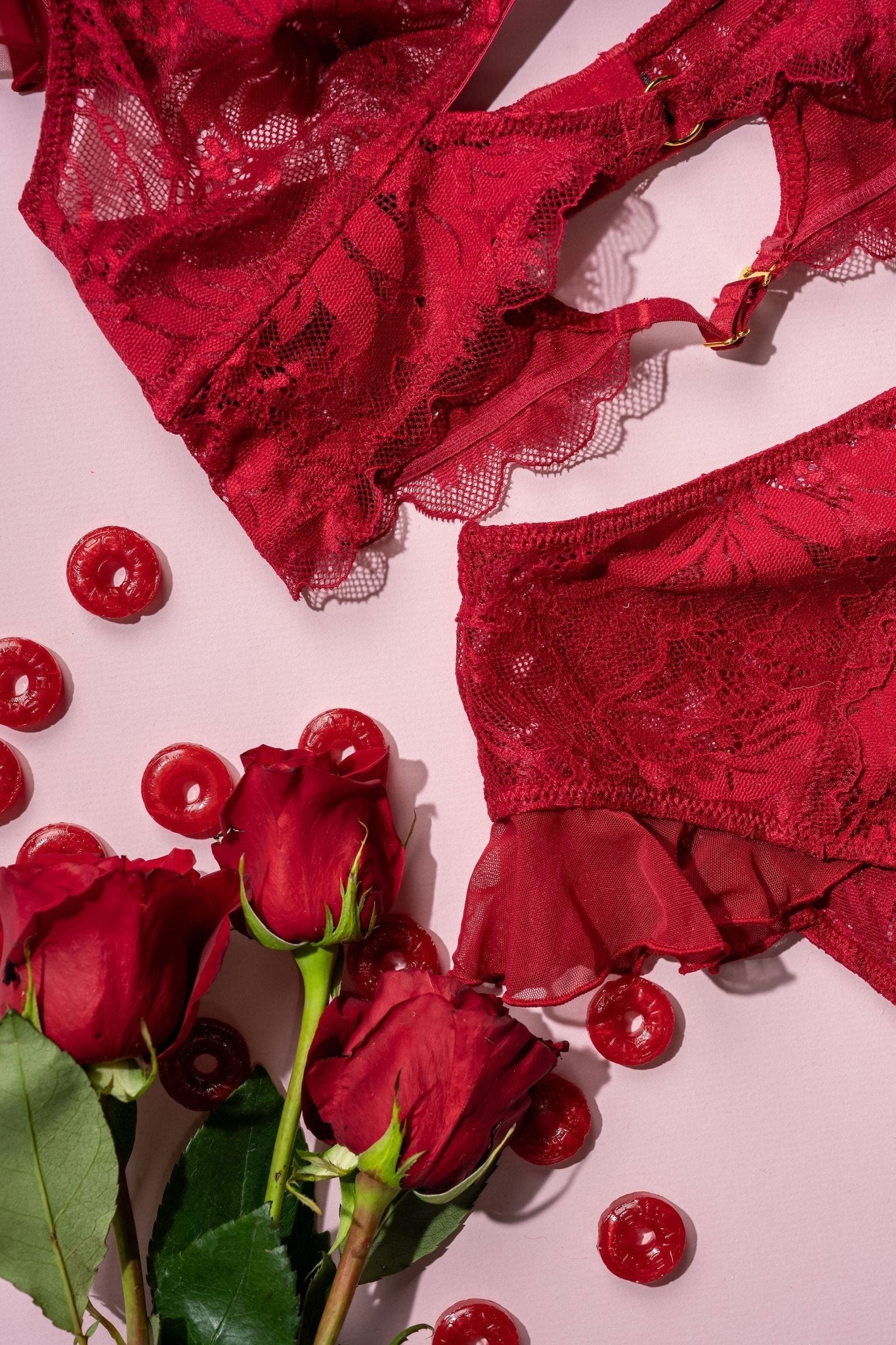 Lace & Mesh Keyhole Bralette - Red - Mentionables