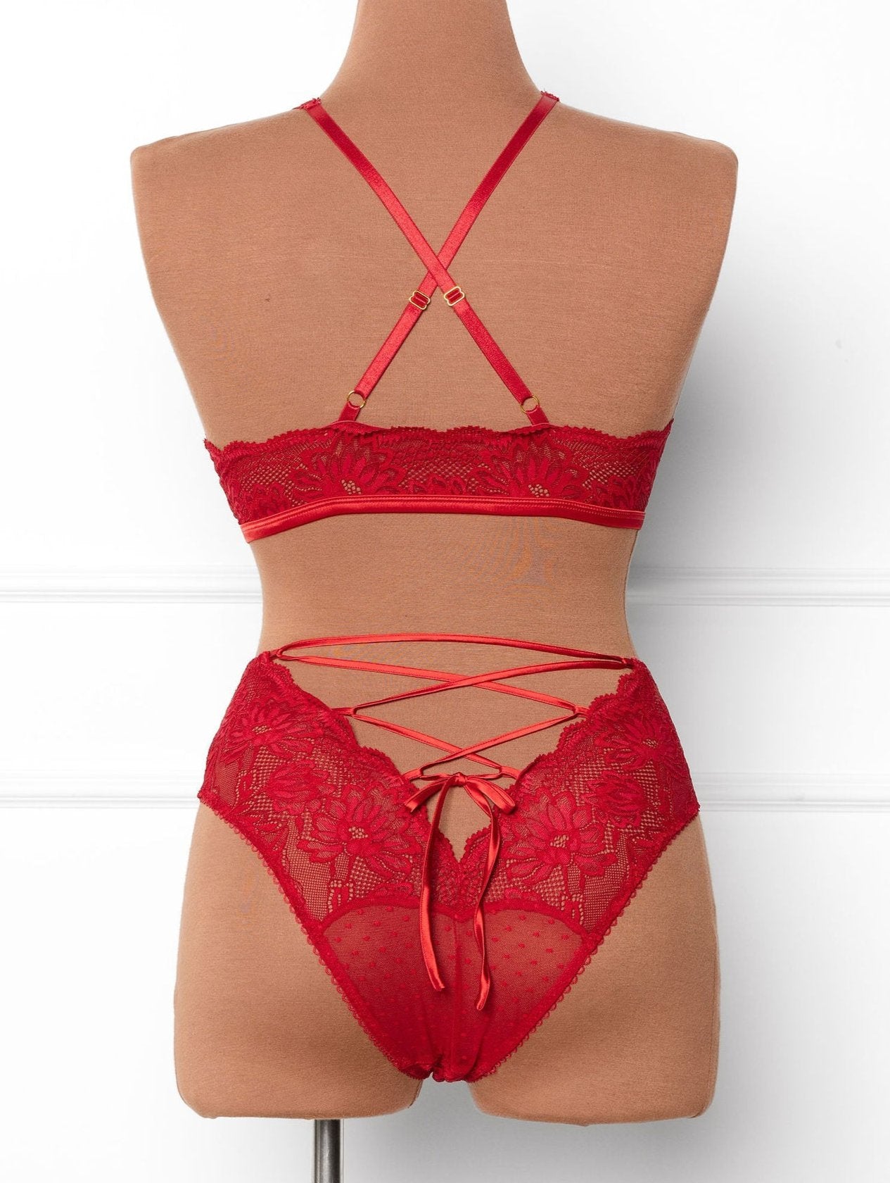 Lacy Crossover Bralette - Red - Mentionables