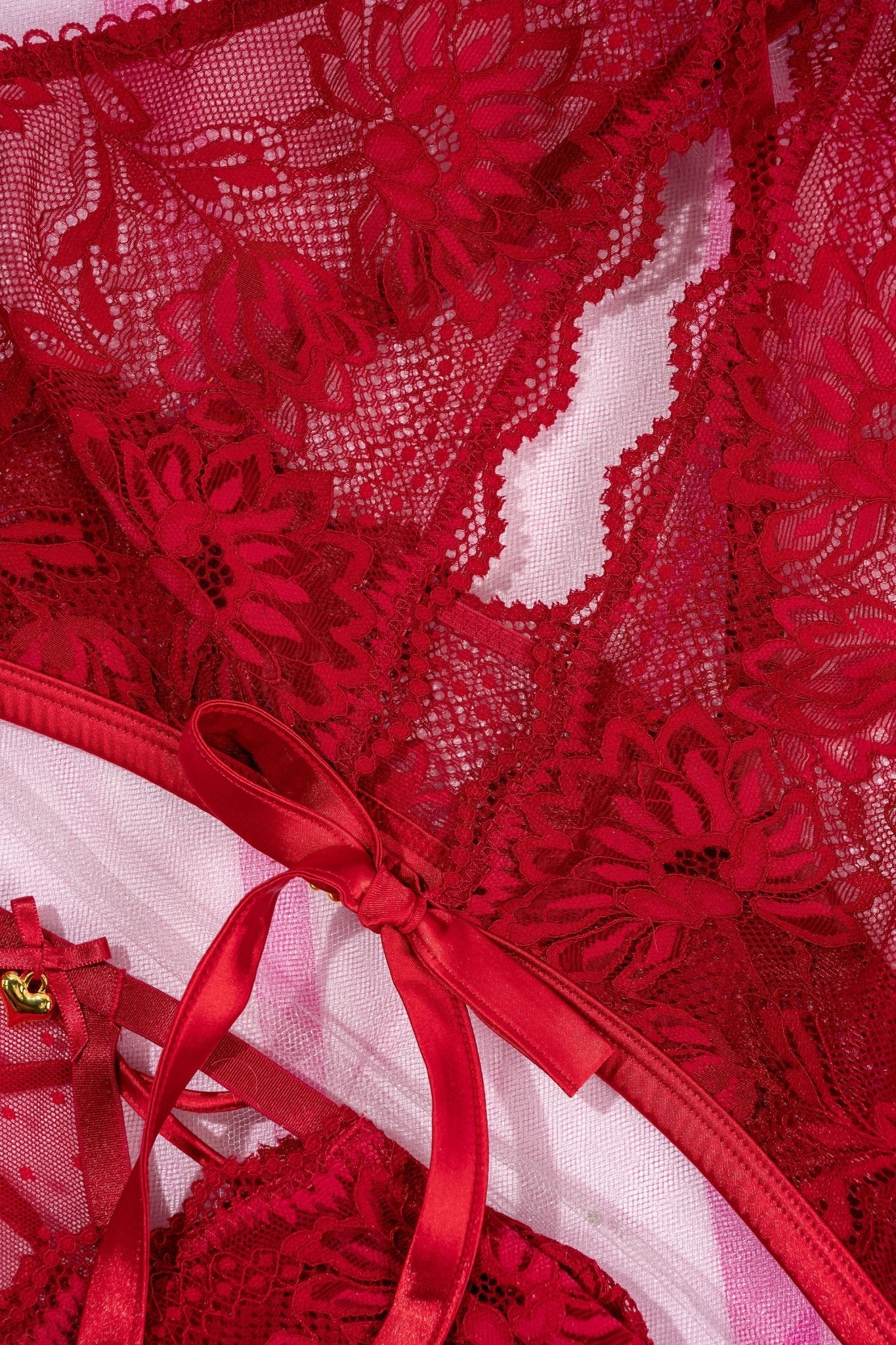 Lacy Crossover Bralette - Red - Mentionables