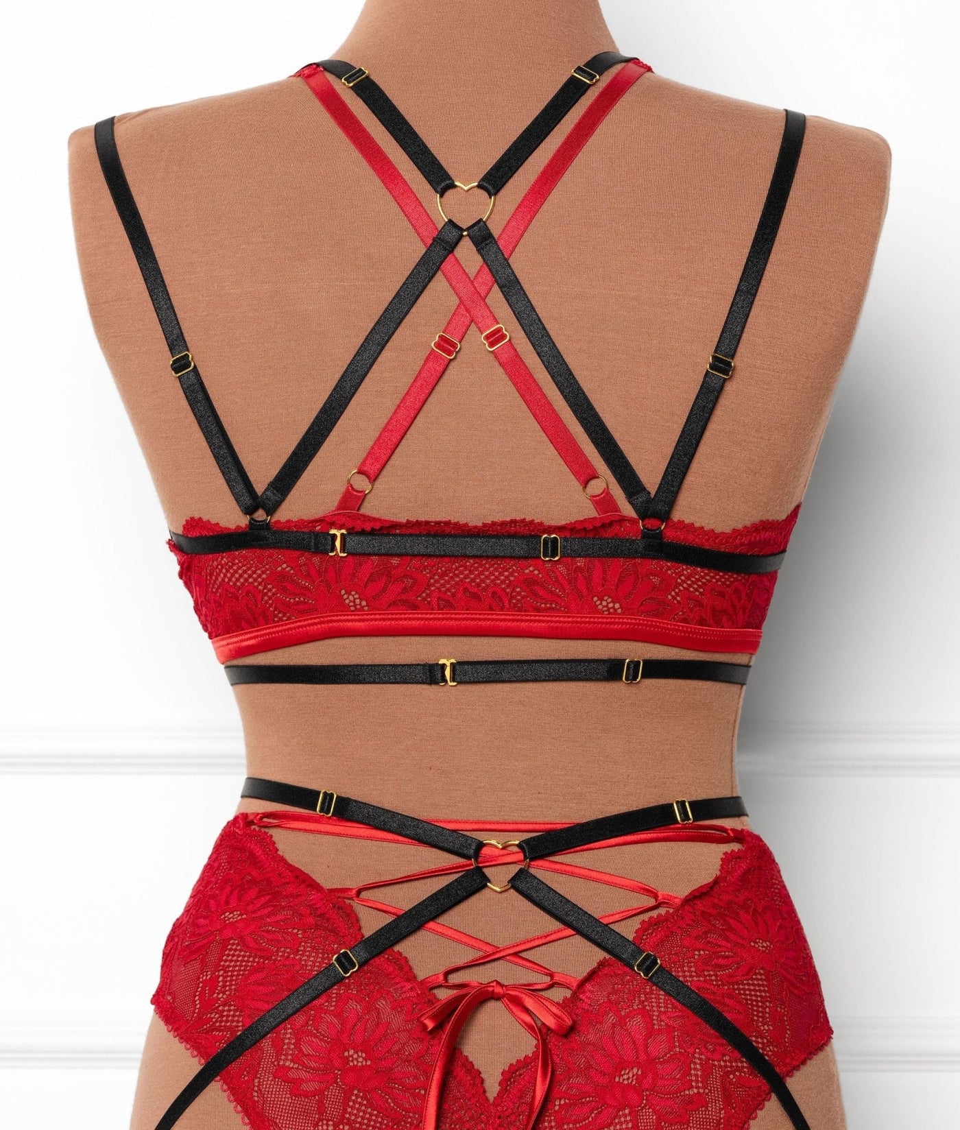 Lacy Crossover Bralette - Red - Mentionables