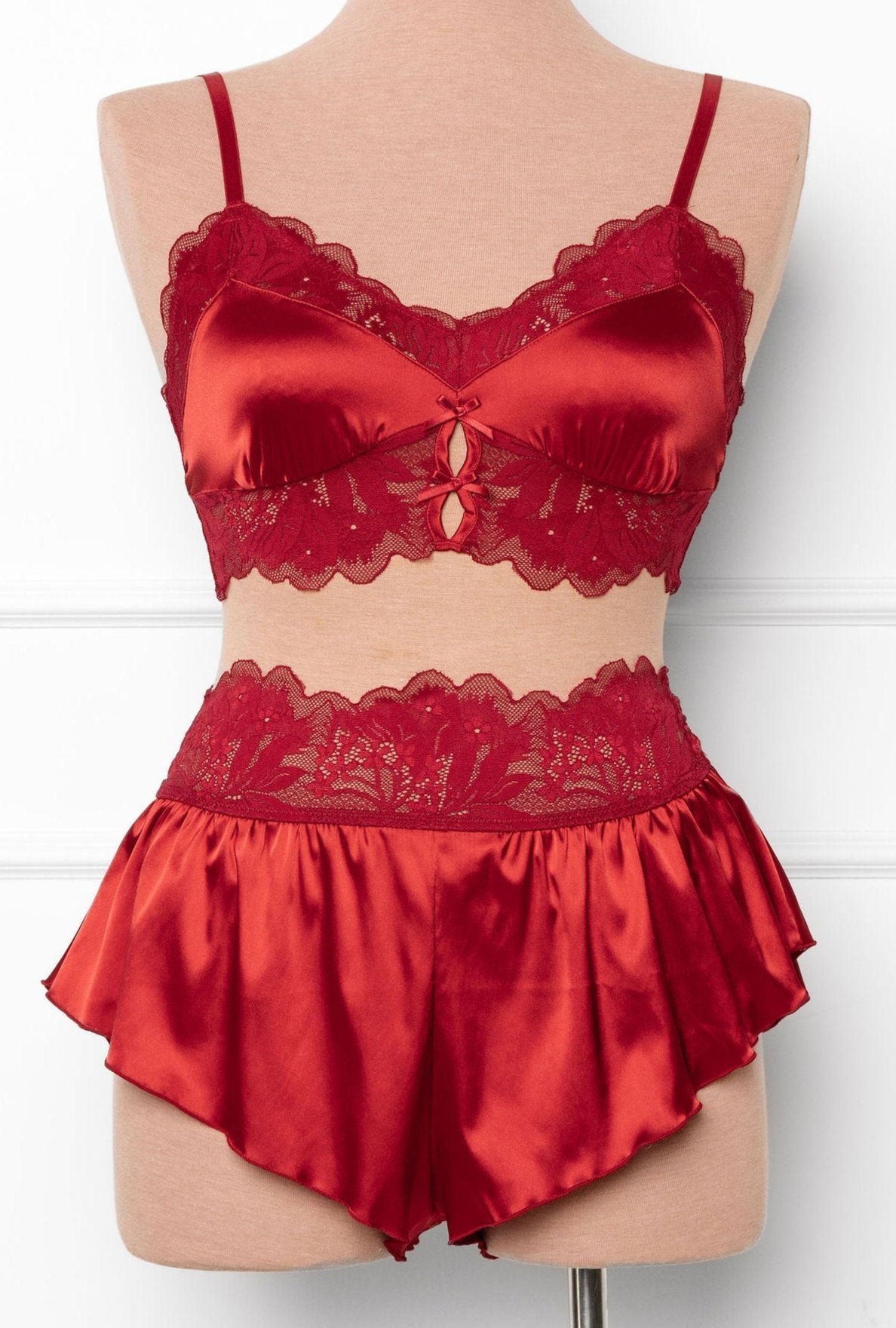 Lacy Satin Bralette - Red - Mentionables