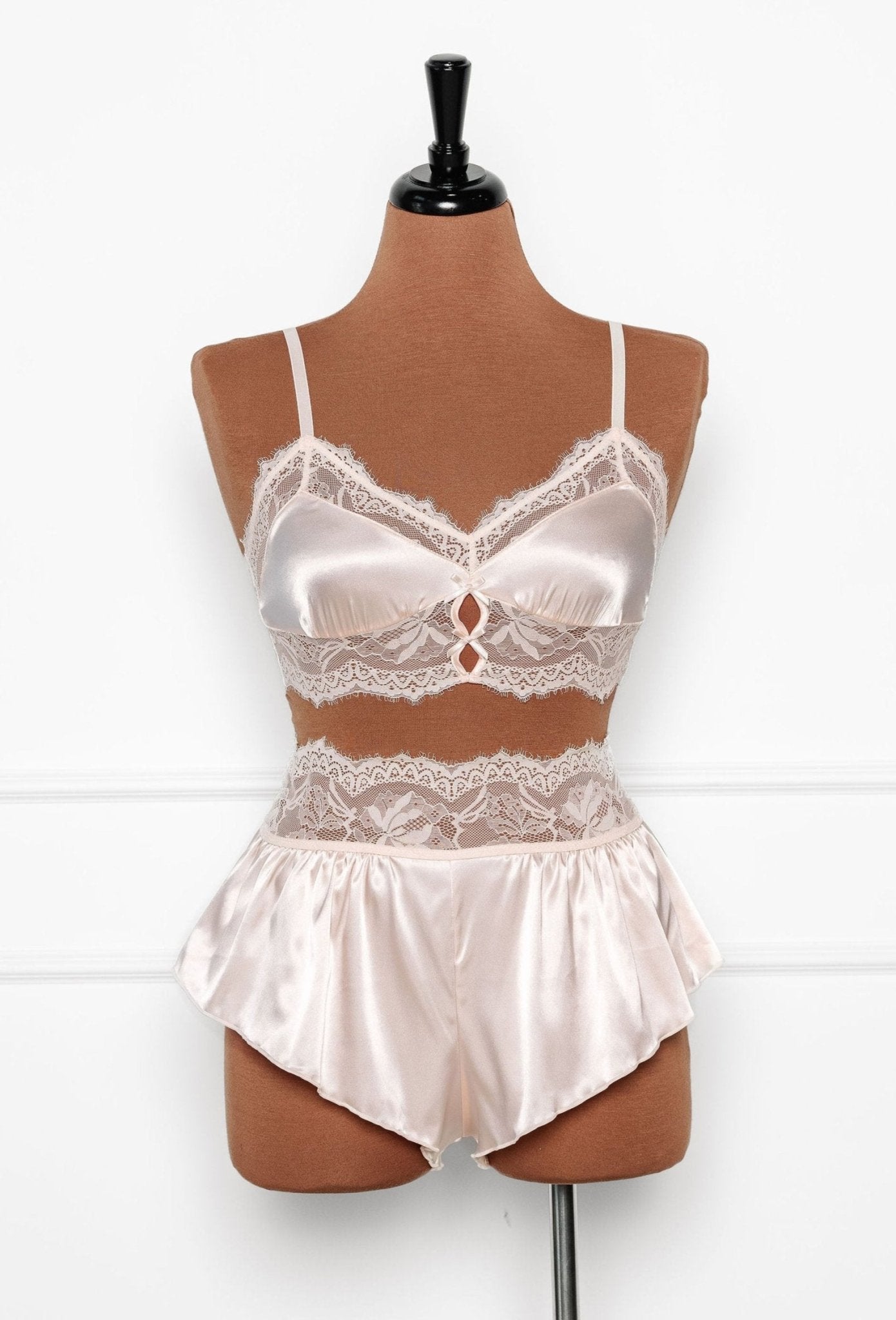 Lacy Satin Keyhole Bralette - Champagne - Mentionables