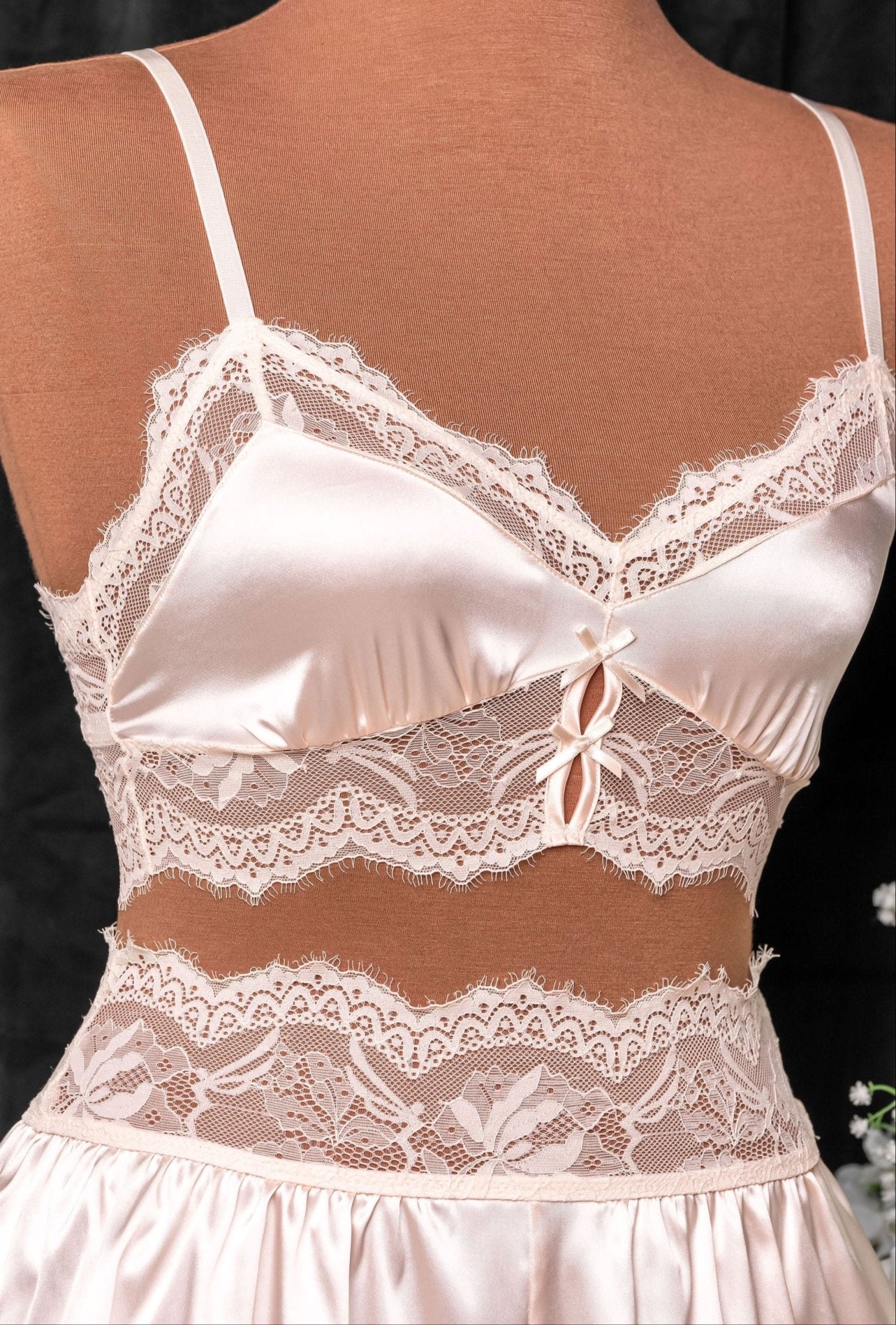 Lacy Satin Keyhole Bralette - Champagne - Mentionables