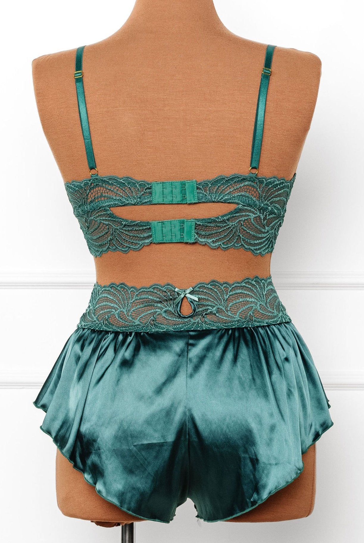 Lacy Satin Keyhole Bralette - Emerald - Mentionables