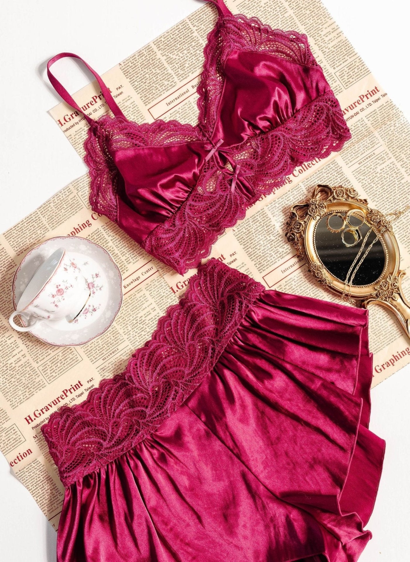 Lacy Satin Keyhole Bralette - Ruby - Mentionables