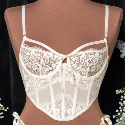 Lacy Underwire Corset - Pearl - Mentionables