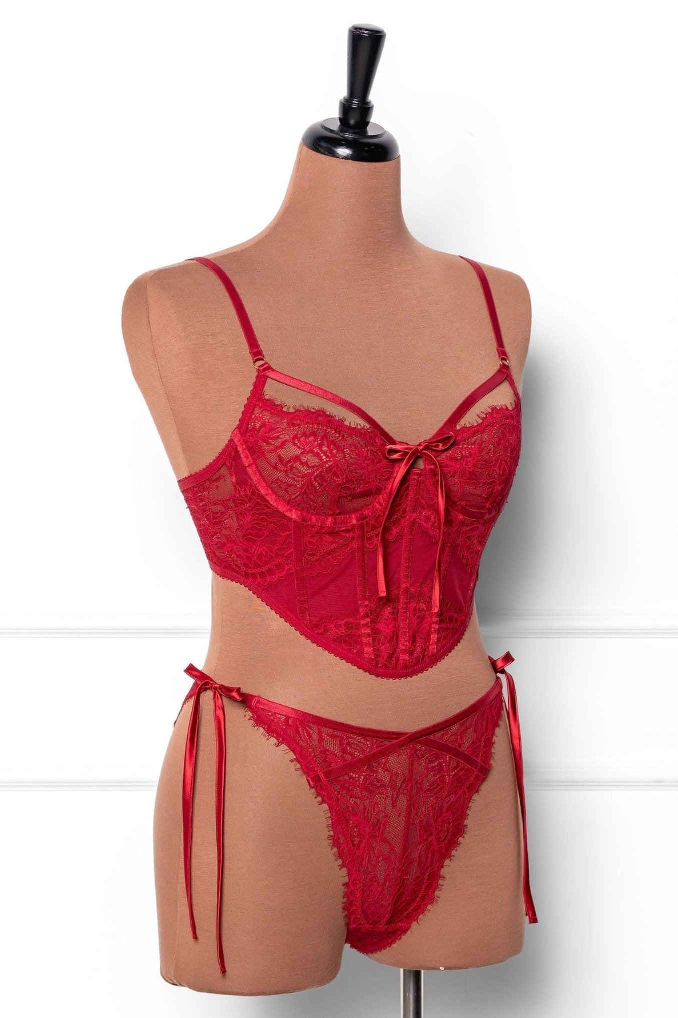 Lacy Underwire Corset - Red - Mentionables