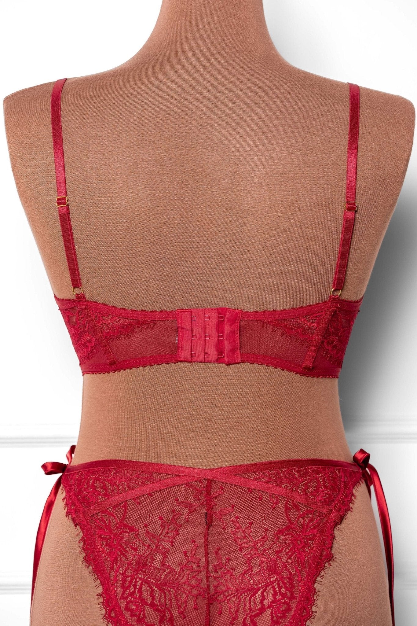 Lacy Underwire Corset - Red - Mentionables