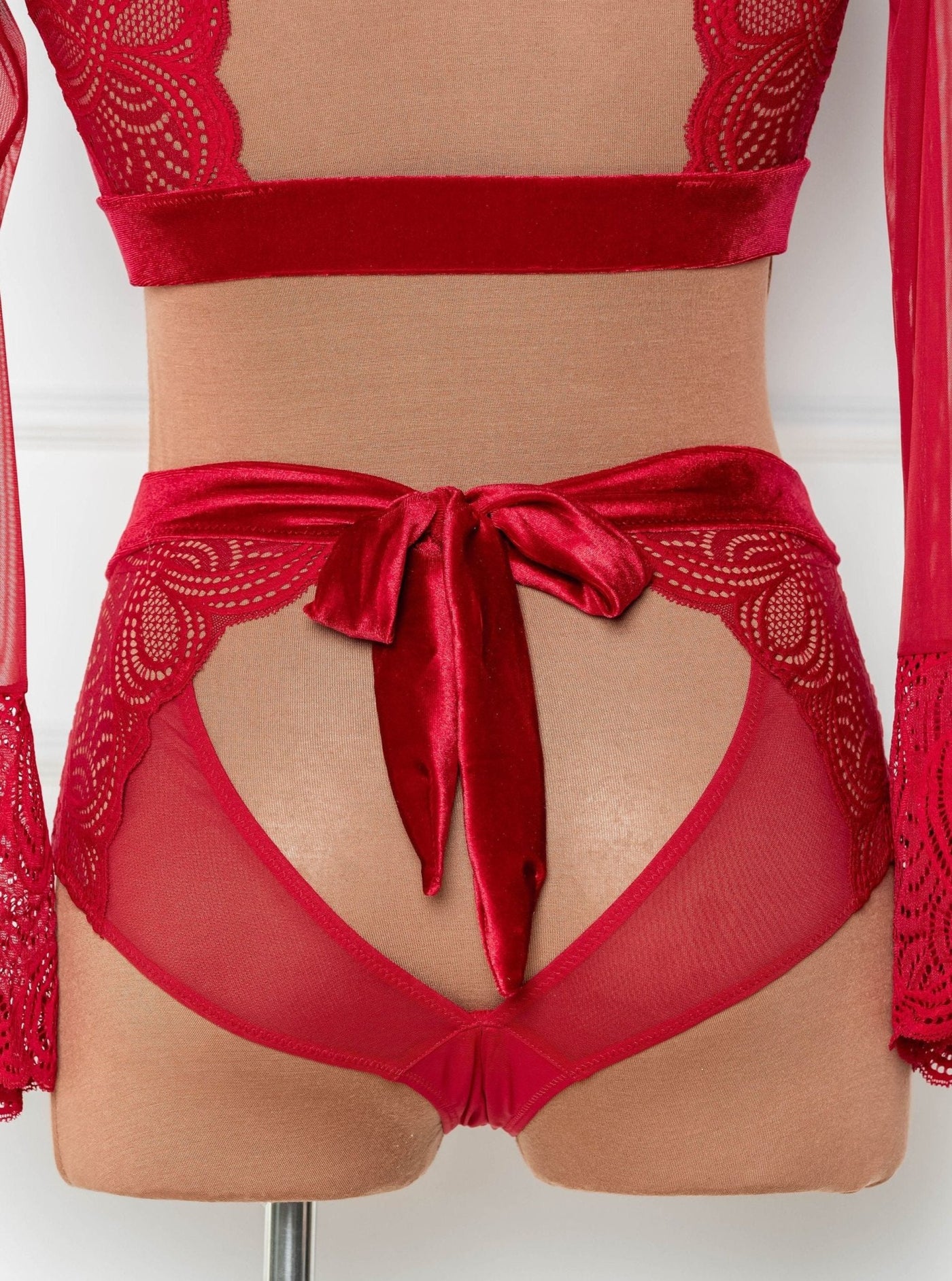 Lacy Velvet High Waist Crotchless Panty - Red - Mentionables