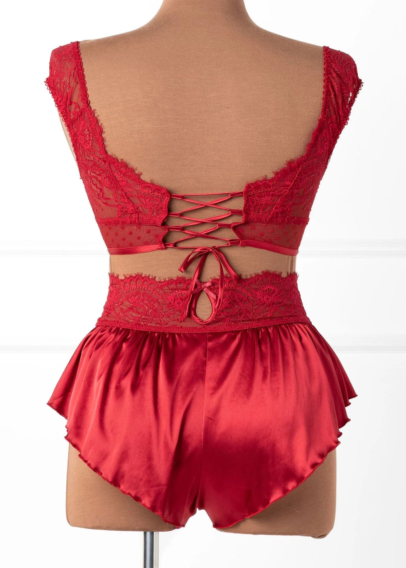 Lacy Off-The-Shoulder Bralette - Red