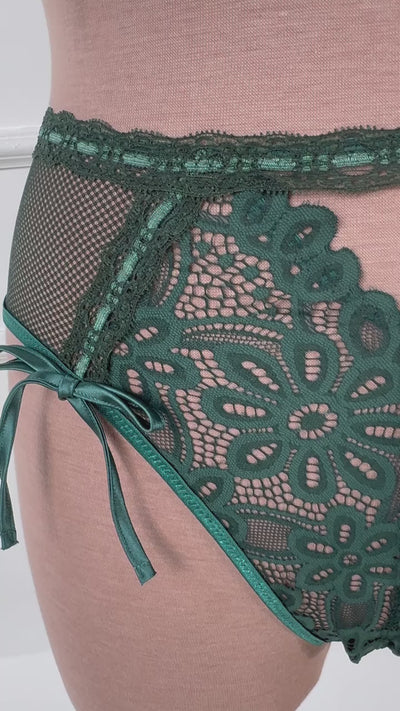 Slotted Lace Plunge Underwire Bralette - Emerald