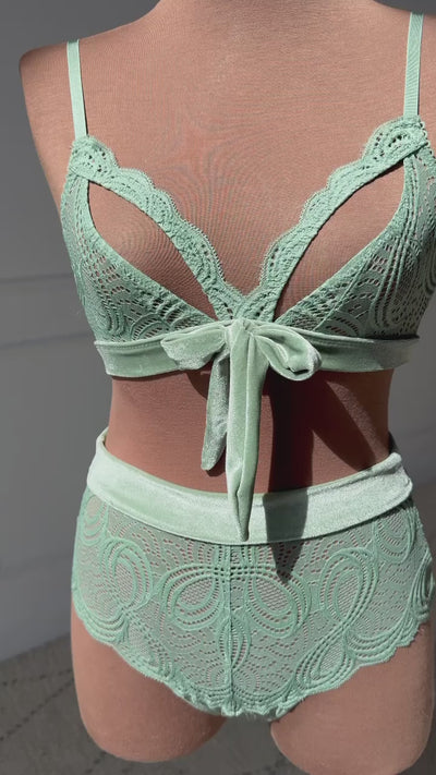 Lacy Velvet High Waist Crotchless Panty - Misty Jade