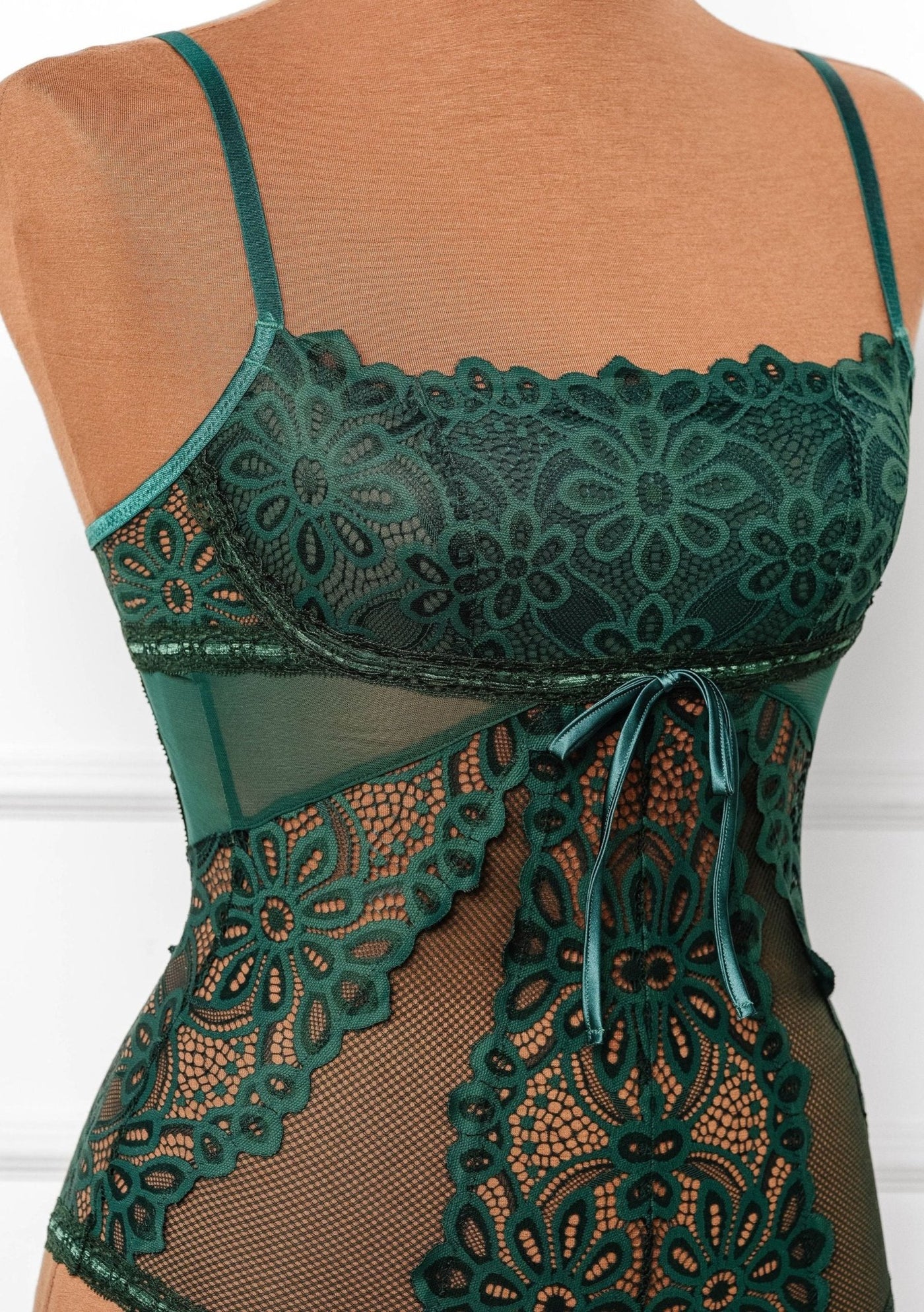 Slotted Lace Crotchless Scoop Neck Teddy - Emerald - Mentionables