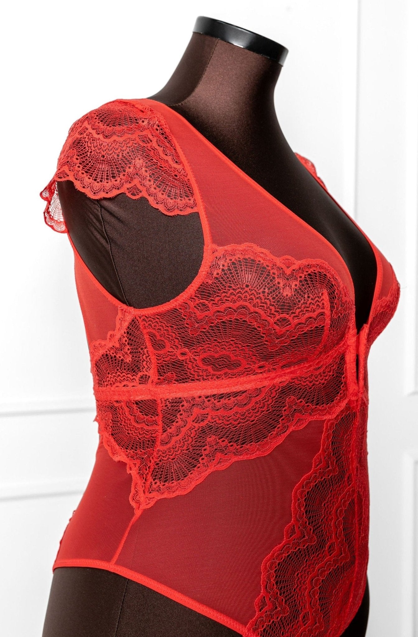 Lace & Mesh High Leg Crotchless Teddy - Poppy Red - Mentionables