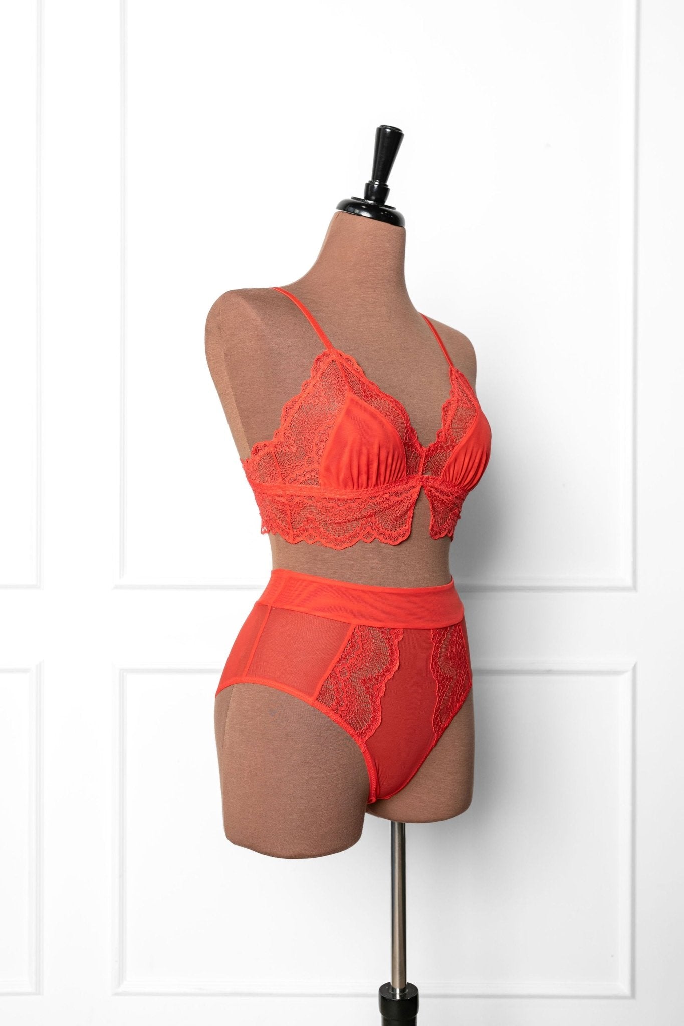 Lace & Mesh High Waist Panty - Poppy Red - Mentionables