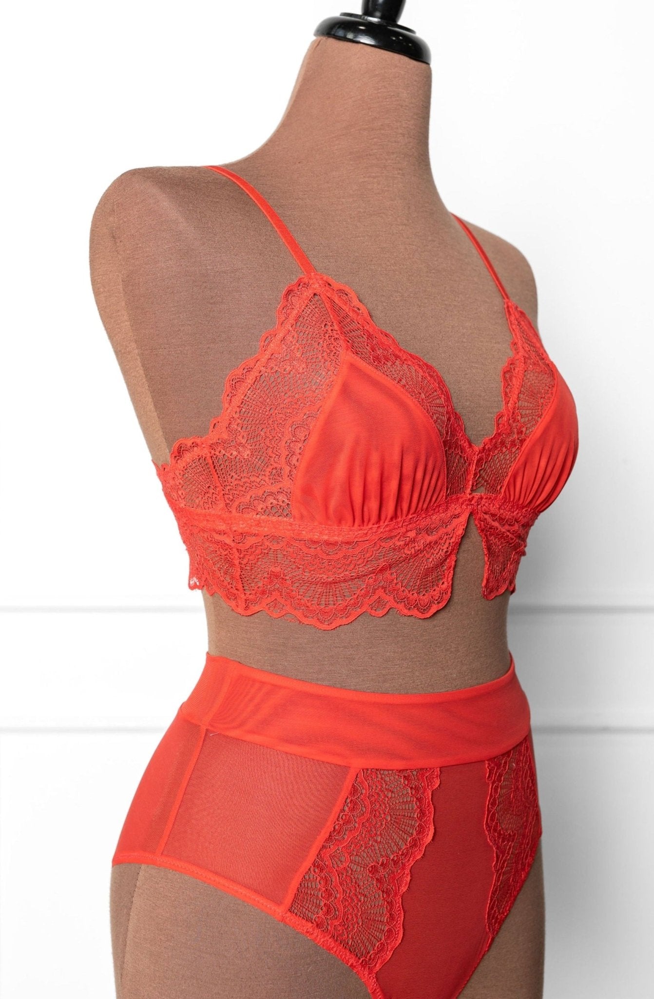 Lace & Mesh High Waist Panty - Poppy Red - Mentionables