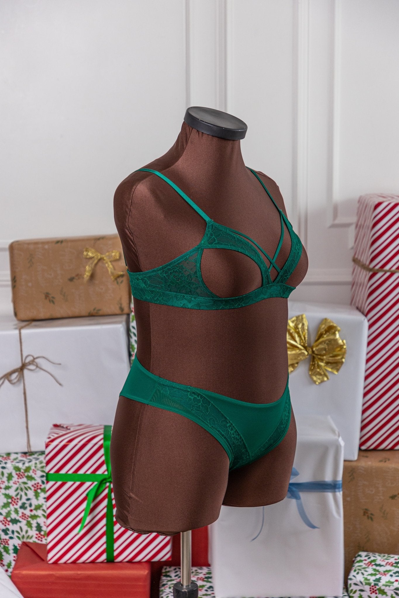 Lacy Crotchless Panty - Emerald - Mentionables