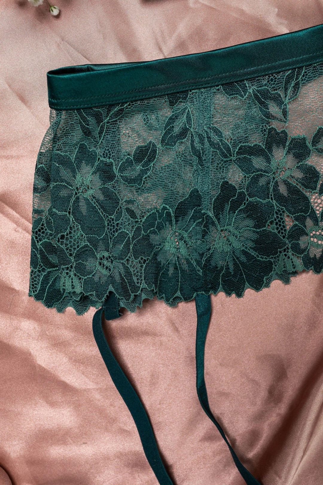 Lacy Skirted Garter Belt - Garden Green | Mentionables